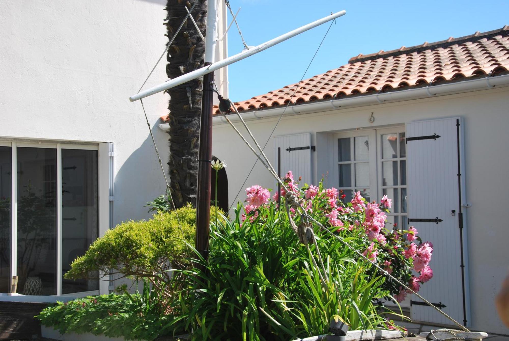 Hotel Le Goeland Barbatre Exterior photo